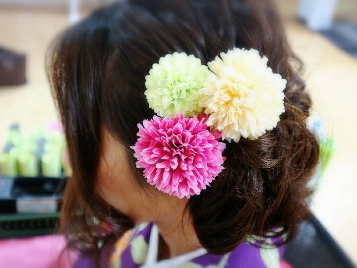 The wide selection of hair accessories varying in sizes and shapes and numbers