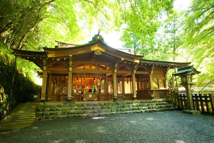 從古就鎮座在京都深處的清水之神。「貴船神社」