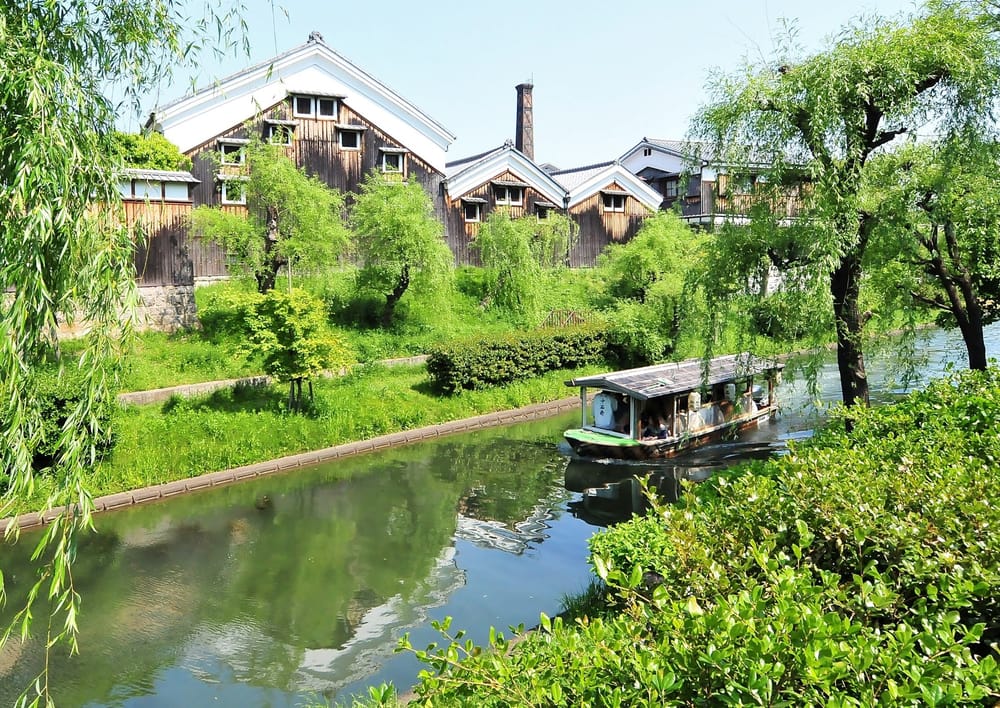 Enjoying the beautiful water of Fushimi