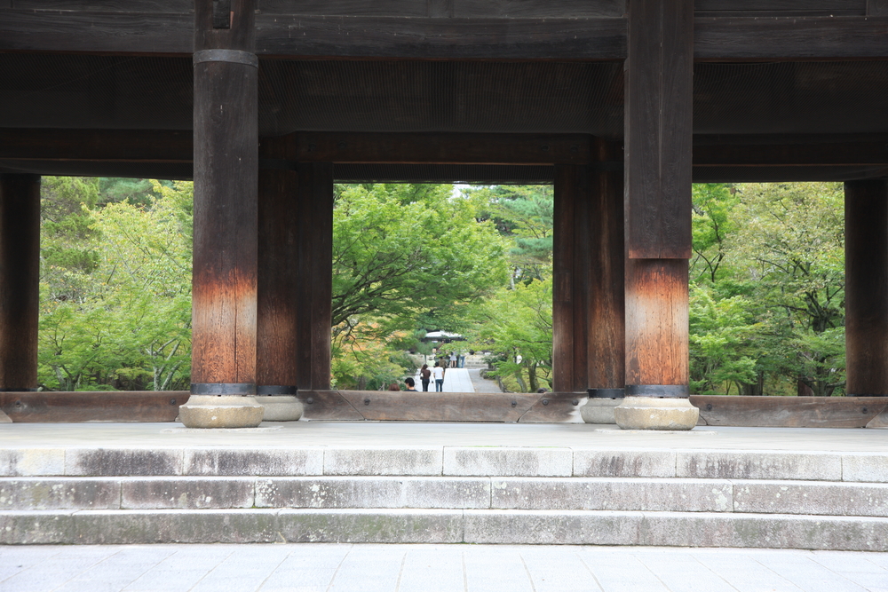 Big pillars supporting Sanmon Gate