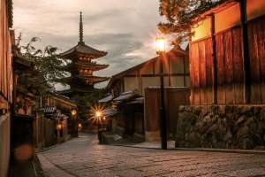 为了可以尽情享受3月的京都，在外出前必看的攻略书。
