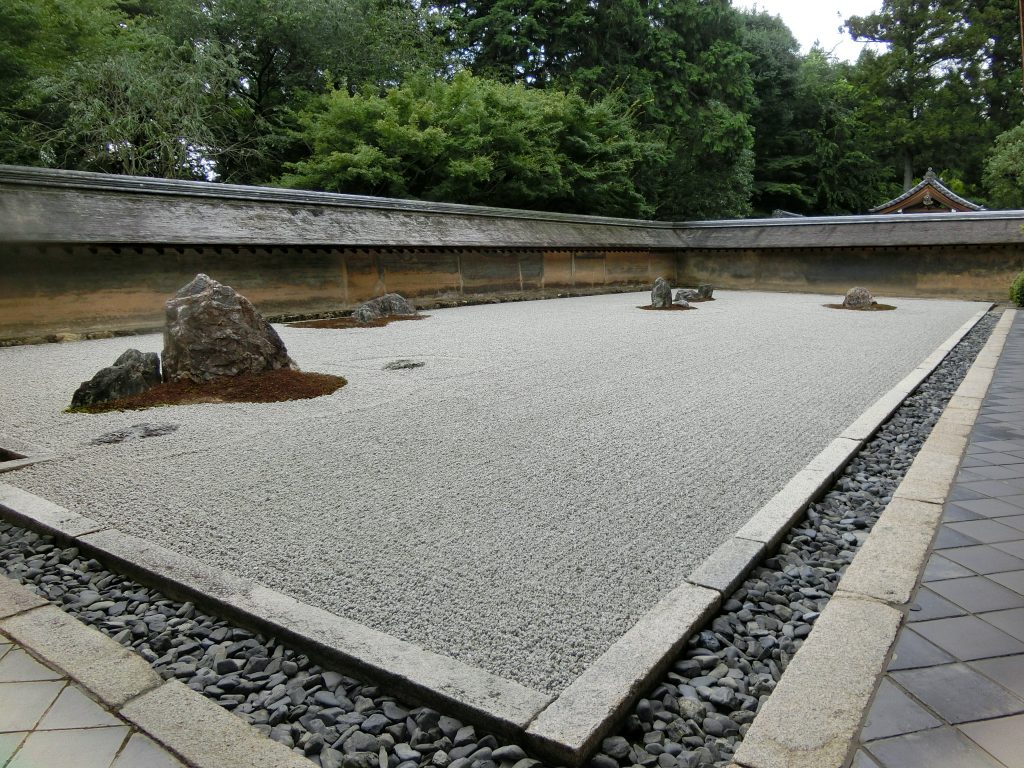 Ryoanji Temple: drawing attention with the hidden tricks set in its stone garden