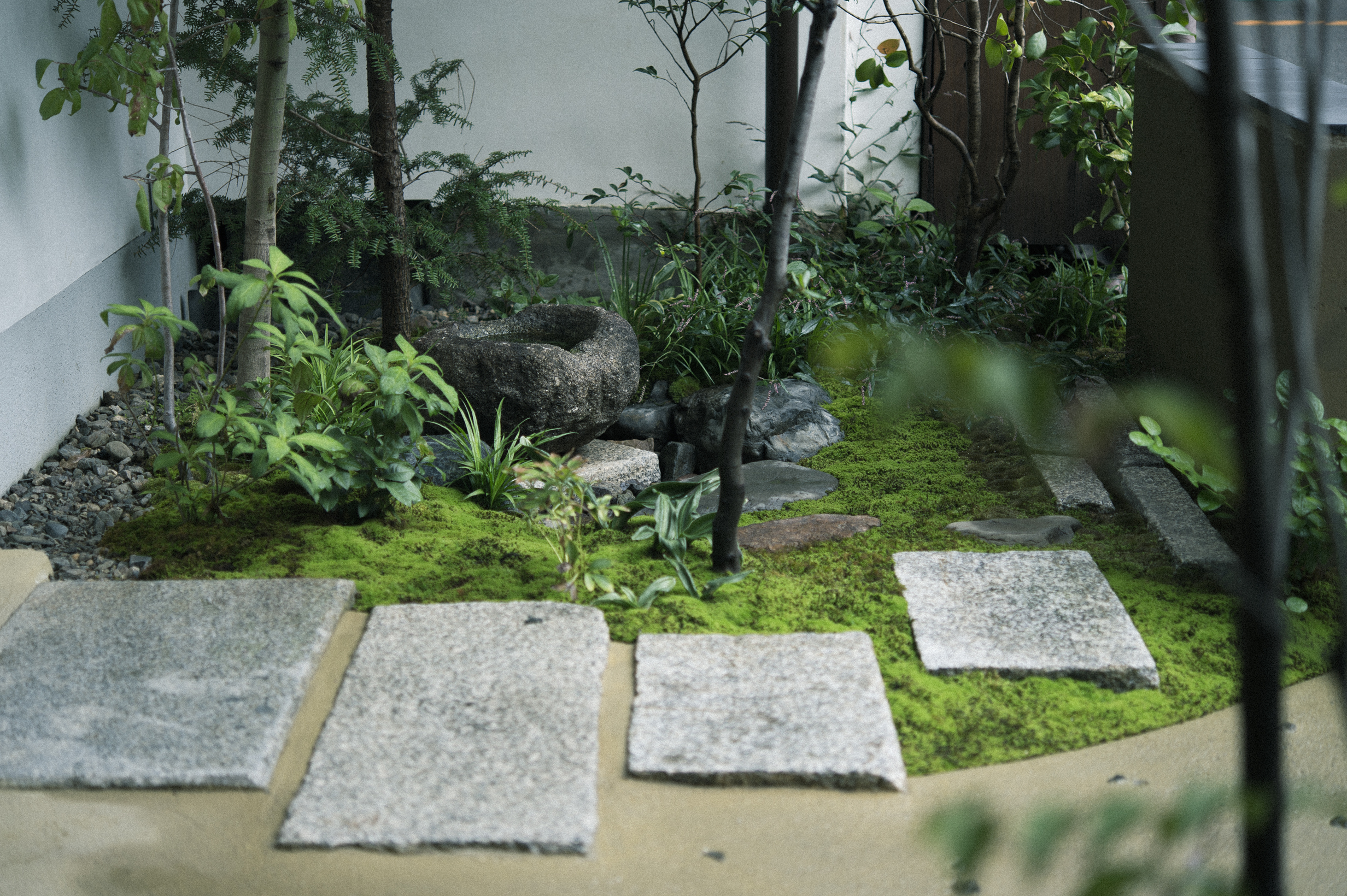 A front garden where you can feel the Kyoto seasons